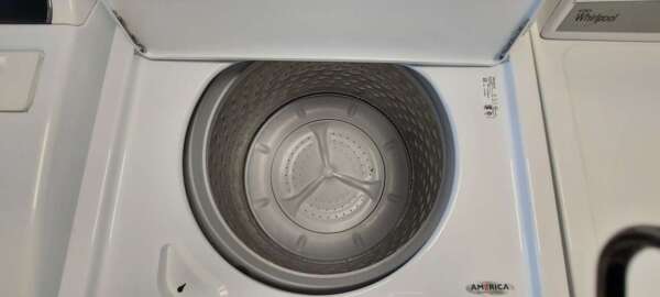Whirlpool Top Load Washer/ Gas Dryer Set - Image 3