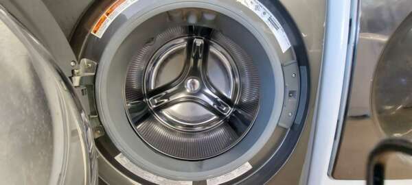 Gray Electrolux Front Load Washer/ Gas Dryer Set - Image 4