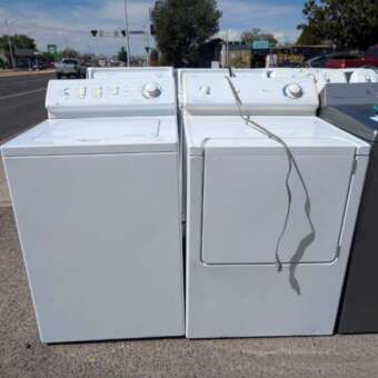 Maytag Top Load Washer and Gas Dryer Set