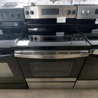 30'' Black/ Stainless Steel GE Electric Glass Top Range