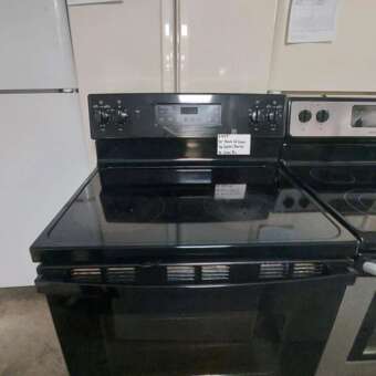 30'' Black GE Glass Top Electric Range