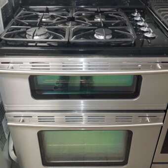 30" Blk/Stainless Steel Jenn-Air Dual Fuel Dbl Oven Gas Range w/Selfclean and Convection