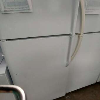 18 cu ft White Frigidaire Top Mount Freezer Refrigerator