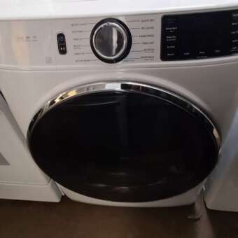 GE Gas Dryer With Sanitize and Steam