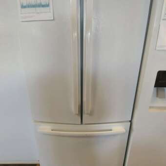 25 Cu Ft White Kenmore French Door Refrigerator W/ an Ice Maker
