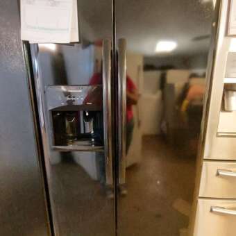 23 Cu Ft Black Frigidaire Side-by-Side Refrigerator