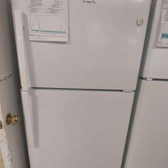 19 cu ft White GE Top Mount Freezer Refrigerator w/Ice Maker