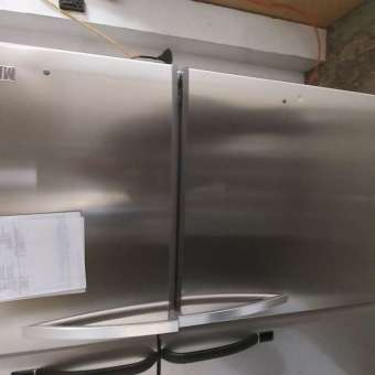 21 Cu Ft Stainless Steel Kenmore Top Mount Refrigerator W/ an Icemaker