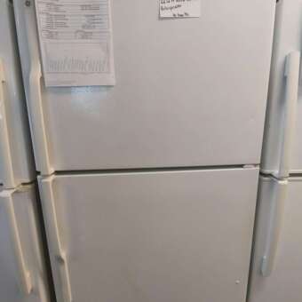 22 Cu Ft White GE Top Mount Refrigerator